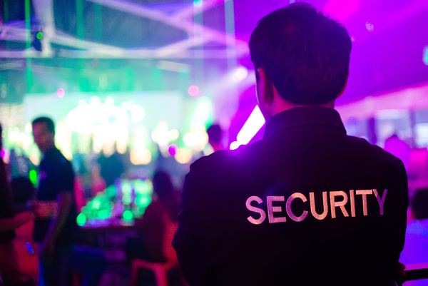 Sécurité événementielle : pourquoi la confier à une agence de sécurité ?