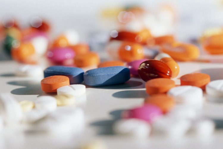 Médicaments antidépresseurs et antipsychotiques : comment limiter la prise de poids ?