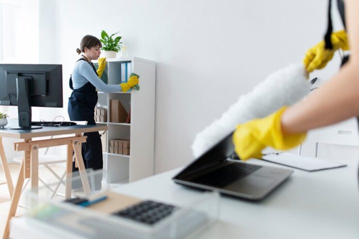 Comment nettoyer efficacement un bureau ?